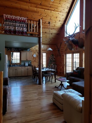 Smart TV, fireplace, DVD player, table football