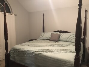 3 bedrooms, WiFi, bed sheets - Convenient Home 10 minutes from Masters (North Augusta)