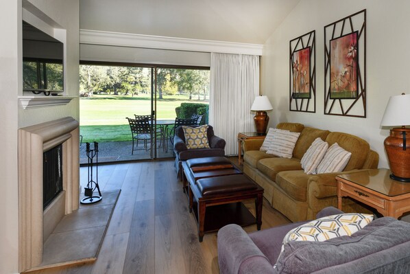 TV, fireplace - Incredible Golf Course View at Silverado (Napa)