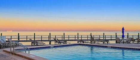Outdoor pool, a heated pool