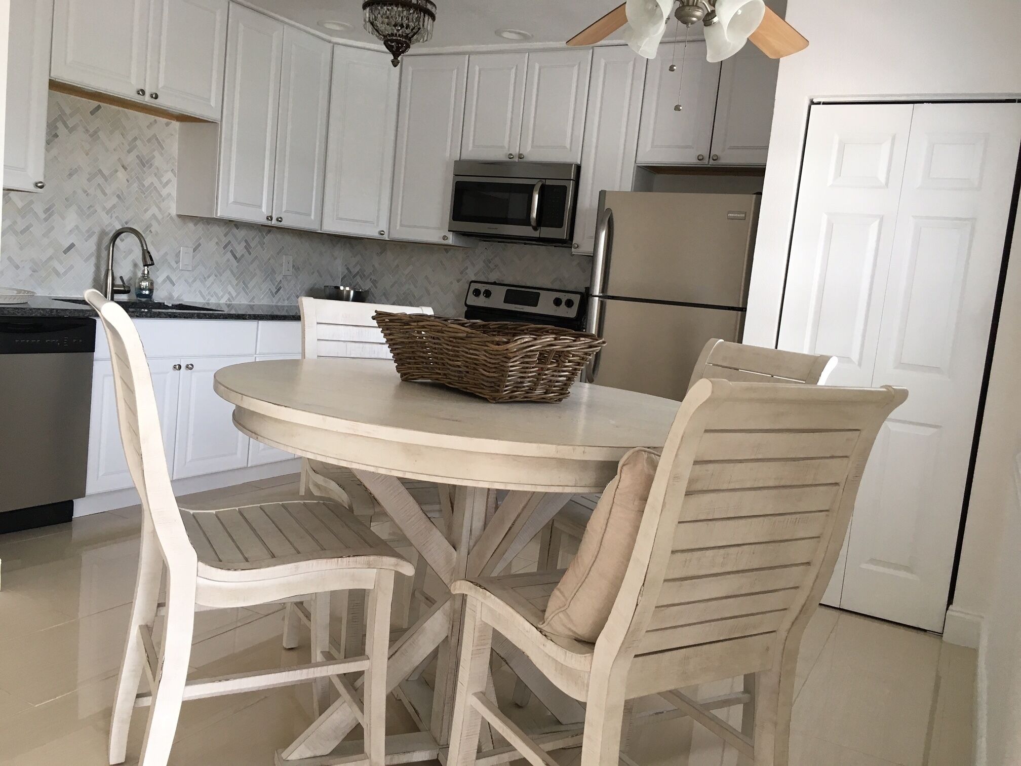 Newly remodeled water front condo. Fully furnished. Ground floor at Waterside.