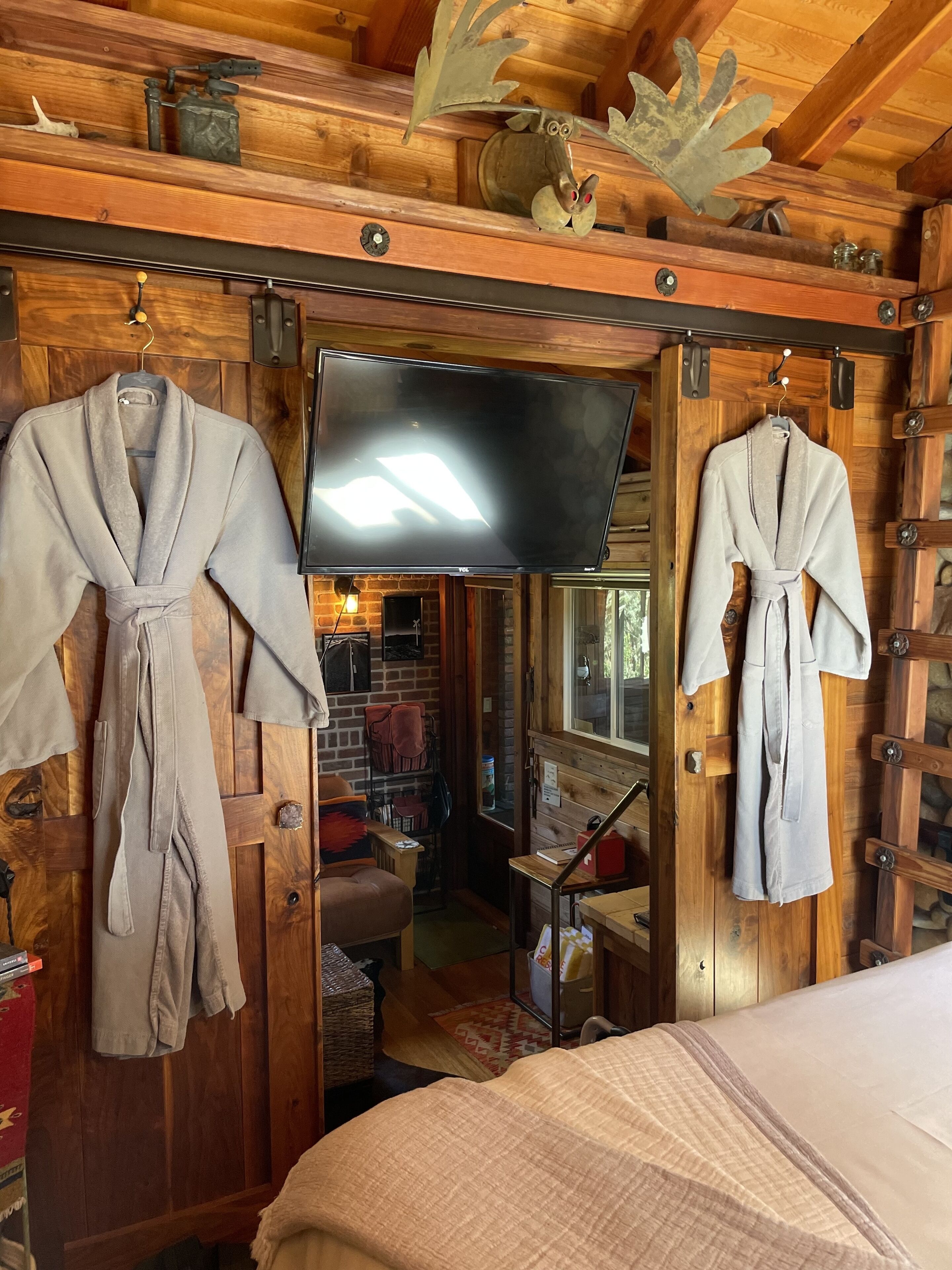 1 chambre, fer et planche à repasser, Wi-Fi gratuit, draps fournis