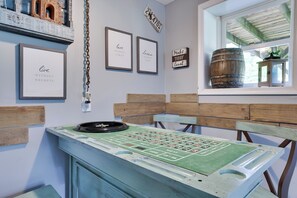 Interior - Cherry Lane Sanctuary, Rustic Retreat on 6 Acres with Sauna/ Hot Tub/ Pool/ Golf (Henryville)