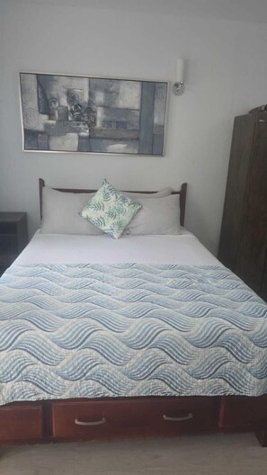 1 bedroom, iron/ironing board, free WiFi, bed sheets