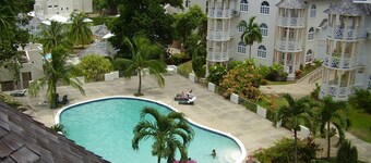 Secluded Studio@Sky Castles, Ocho Rios - cozy, modern, secluded w/ ocean views