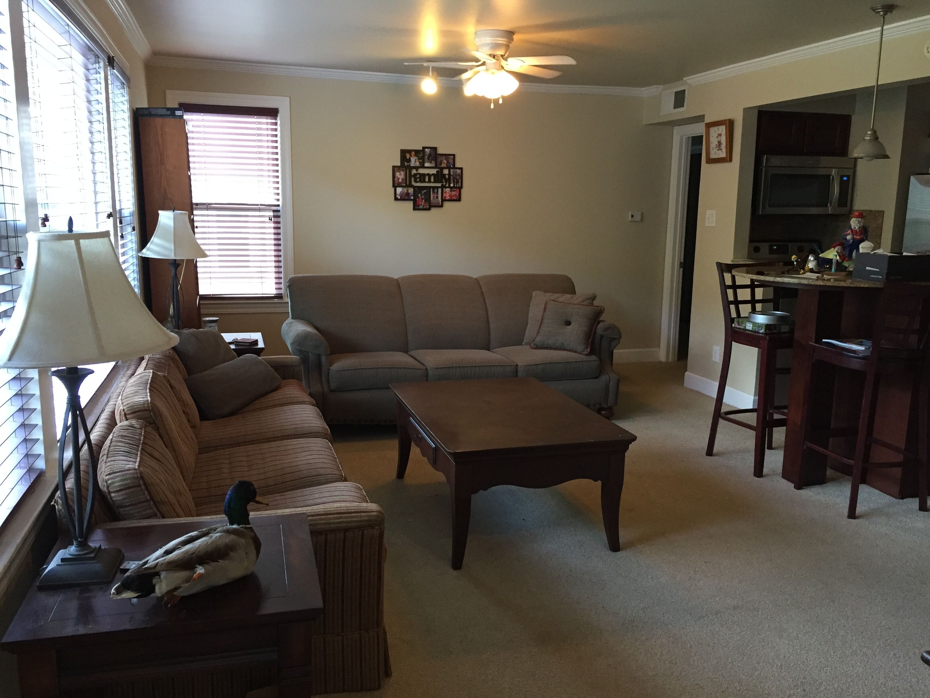 Location perfect for football, baseball and basketball. Short stroll to each!!!!