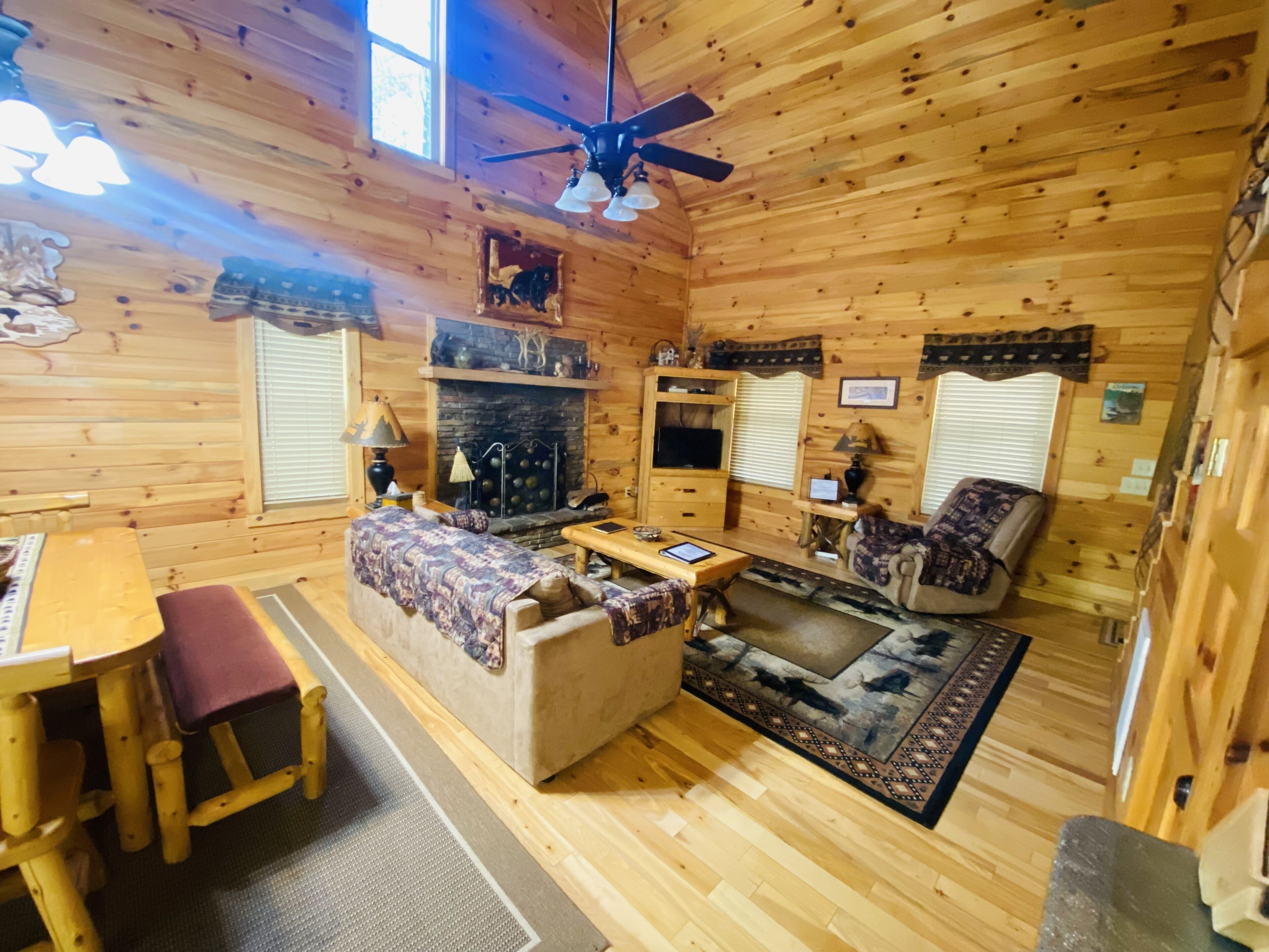 Hawks Landing - Luxury In The Mountains