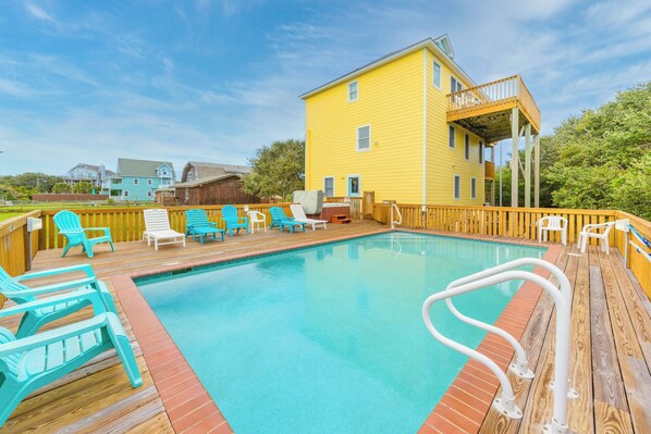 Outdoor pool