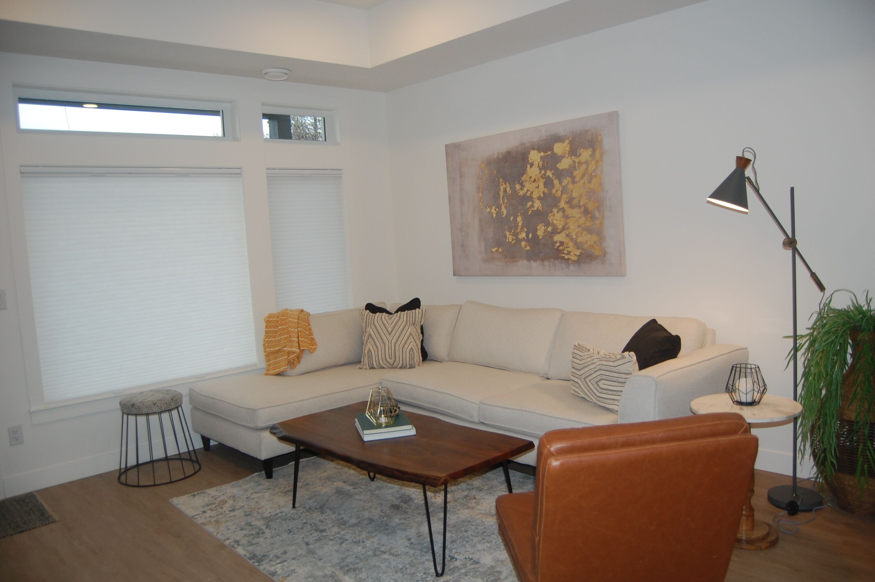 Modern Executive Condo Located in Vernon