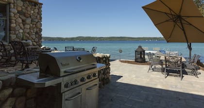 Kaunis ranta edessä Suttons Bay