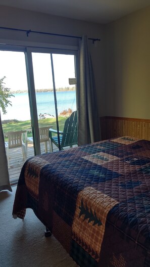 2 bedrooms, bed sheets