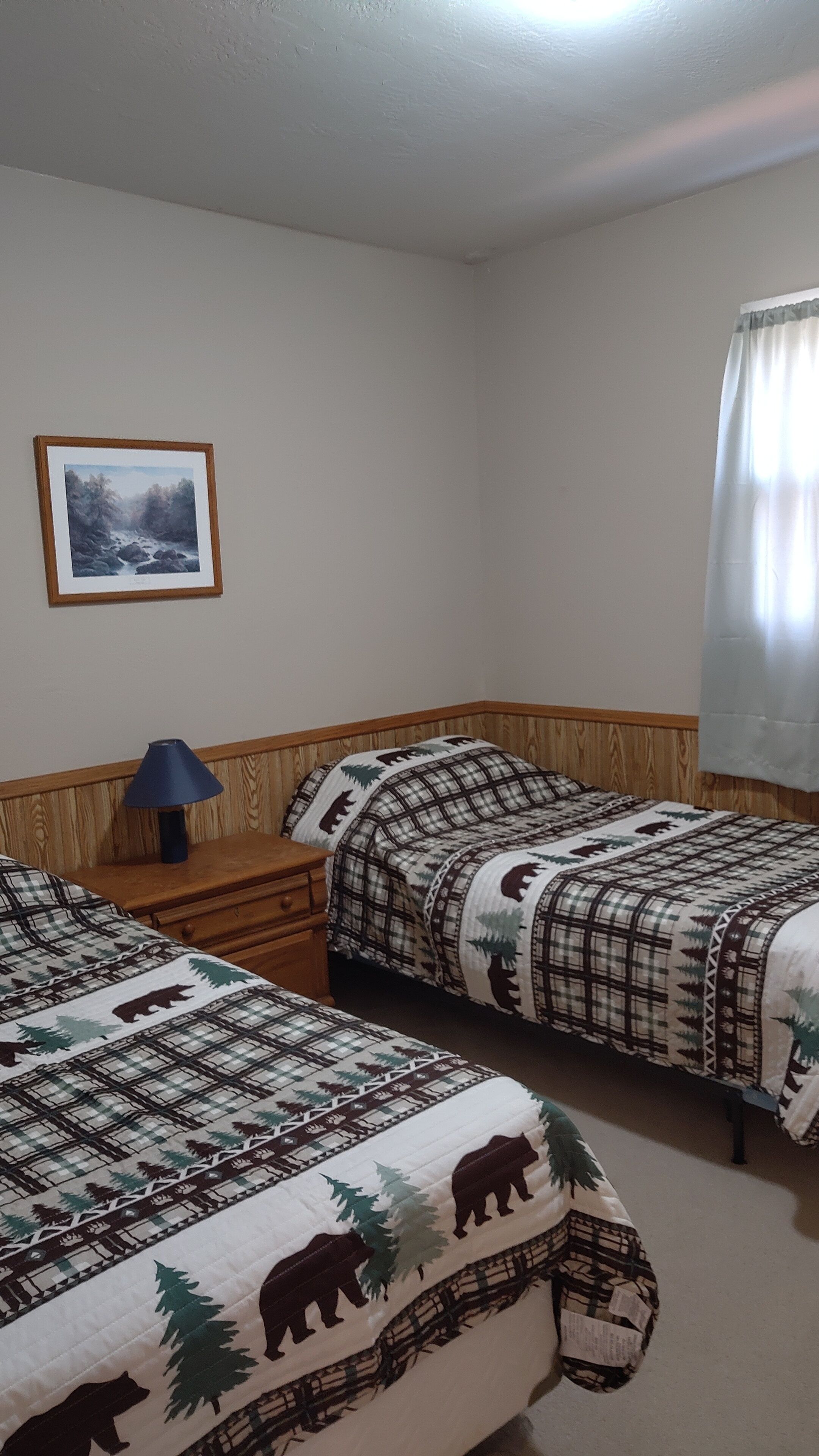 2 bedrooms, bed sheets