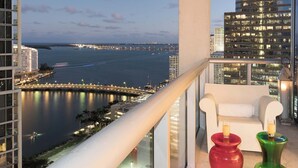 A balcony with a view of a marina and city skyline. - Prime Brickell Suite | Walk to City Center (Miami)