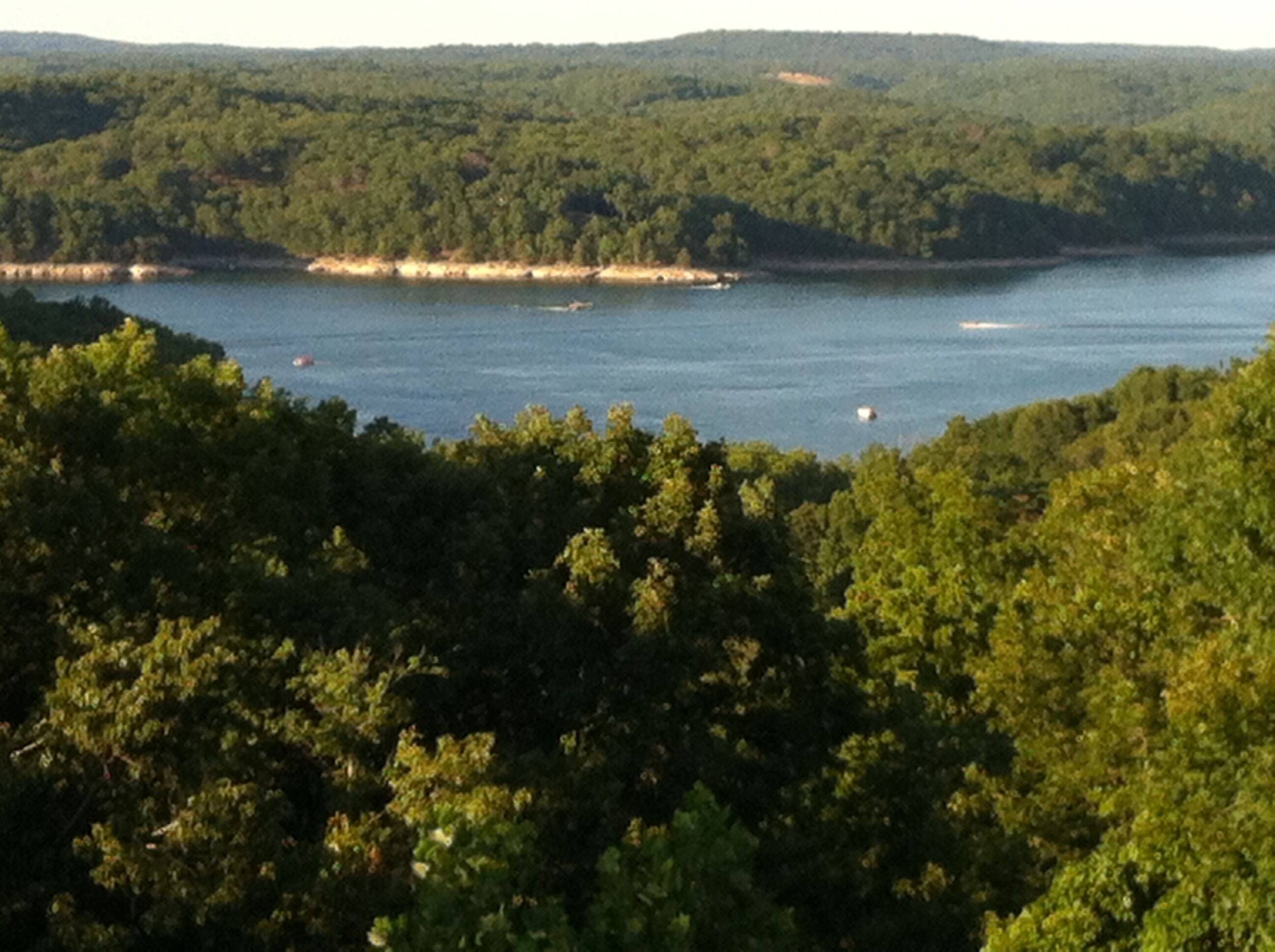 Beaver Lake Get-a-Way          Great Location--Beautiful View