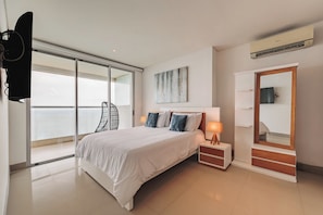 1 quarto, cofres nos quartos, ferros/tábuas de passar roupa