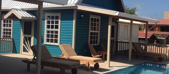 Reef Cottage With A Pool