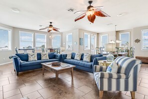 Smart TV, DVD player, books, stereo