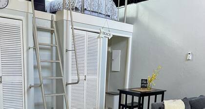 Cozy Studio With Loft Centrally Located In Negril.