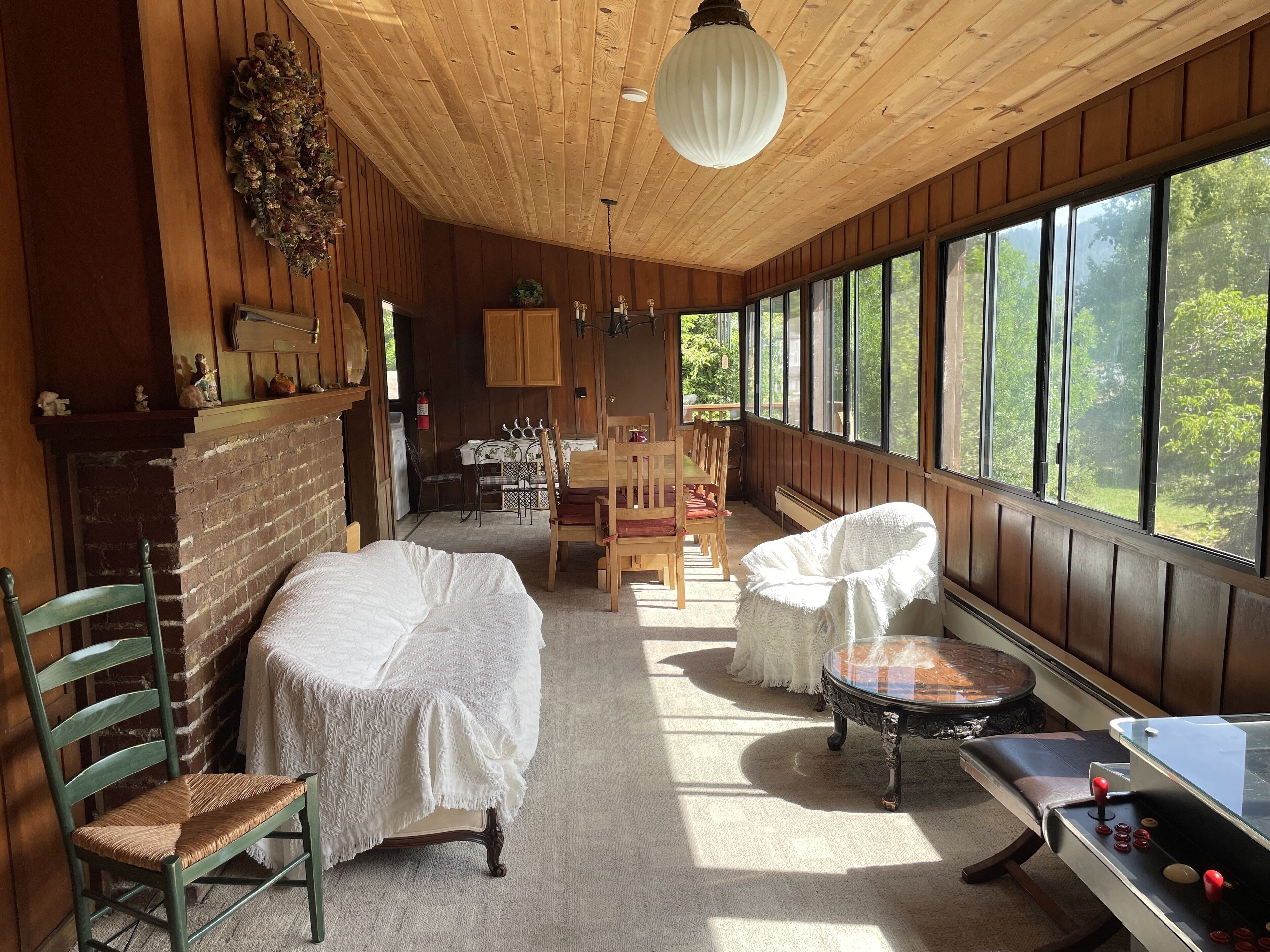 The Hideaway: 4 Bedroom Russian River FRONT Cabin in Guerneville w/ PRIVATE DOCK