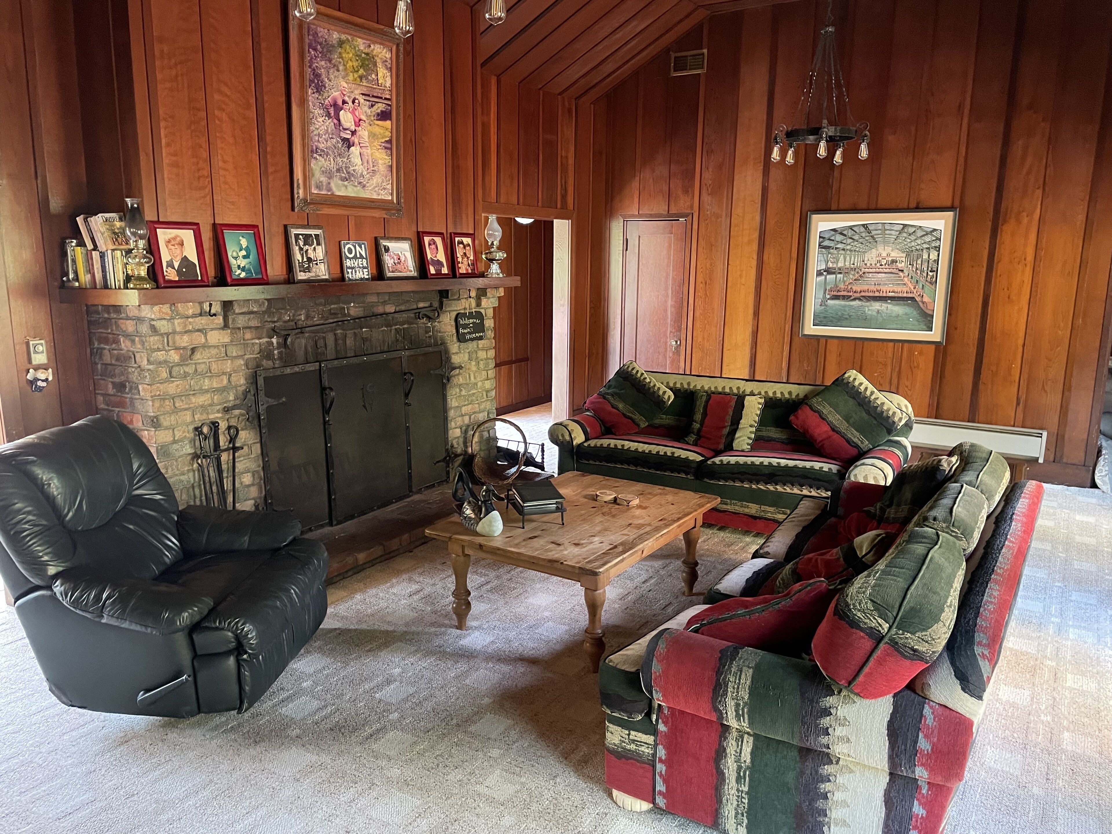 The Hideaway: 4 Bedroom Russian River FRONT Cabin in Guerneville w/ PRIVATE DOCK