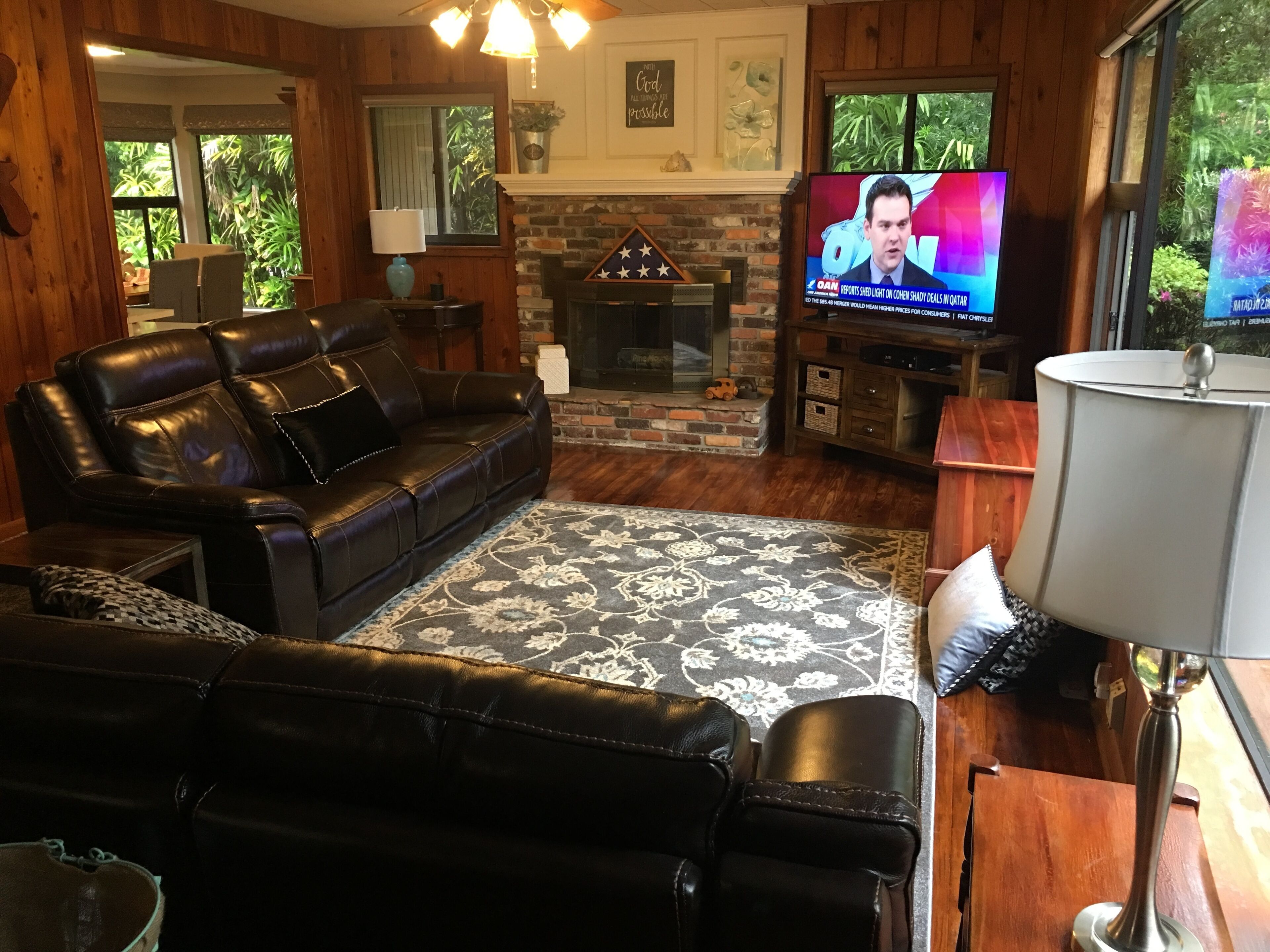 1400sf Lakefront Home Very Peaceful Quiet and Secluded but close to everything