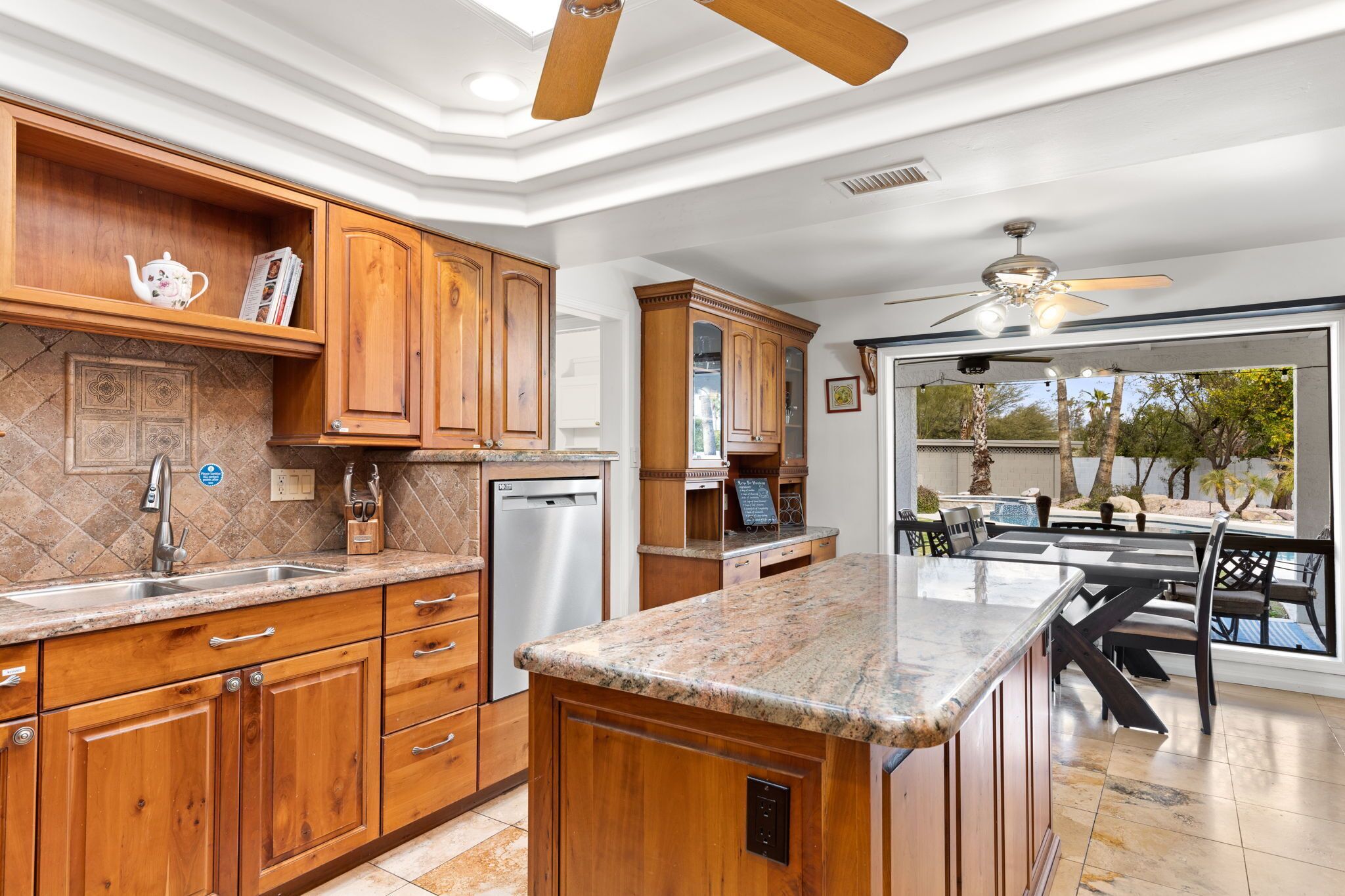 Beautiful Pool and Spa- Entertainers Paradise In The Heart Of Scottsdale