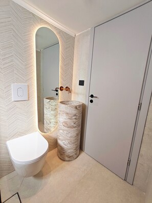 Nicht klassifiziertes Bild, 4 von 38, Schaltfläche