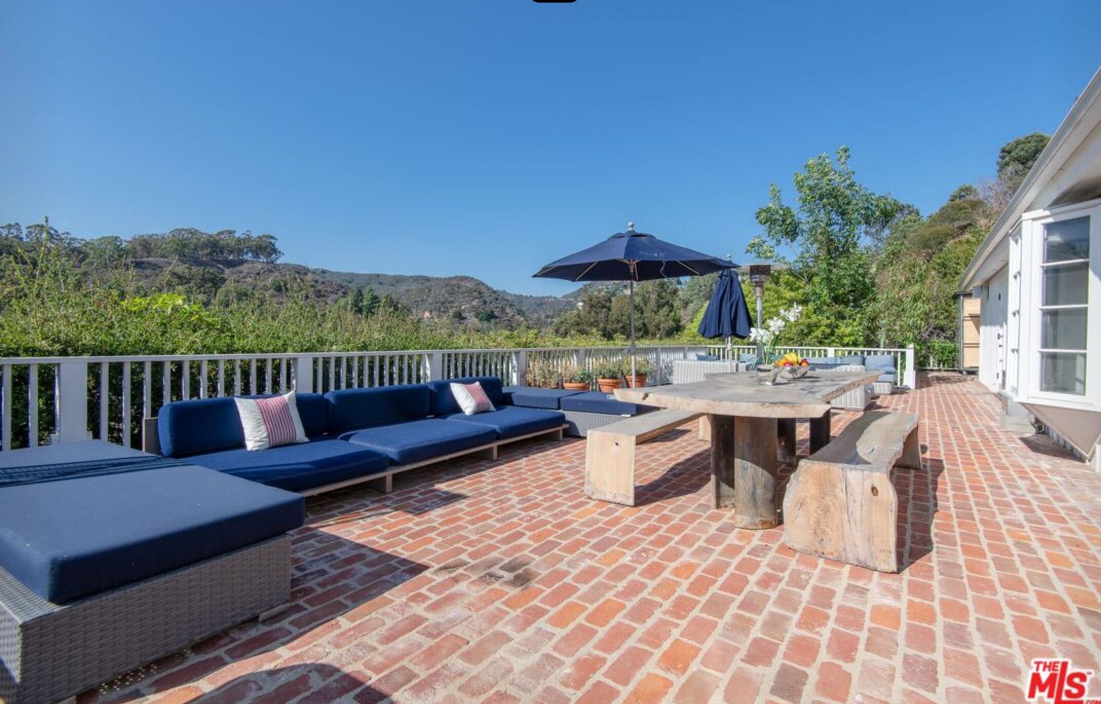 SANTA MONICA ADJACENT PACIFIC PALISADES CANYON VIEW 3 BEDROOM HOME  