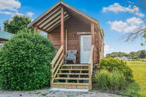 Exterior - Waterfront 4 Bed 3 Bath Sleeps 8 - Free River Cruise with Week Long Rental (Heathsville)