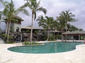 Outdoor pool - Beach Club Access Mauna Lani Fairways Golf Course View. January Availability (Kamuela)