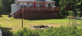 Papa’s Lake House, Quiet Retreat, Main Part Of Greater Bass Lake , Sleeps 12-14