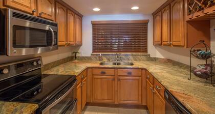 Right on the BEACH! Exclusive Lighthouse Towers, Sand Key, Clearwater Beach