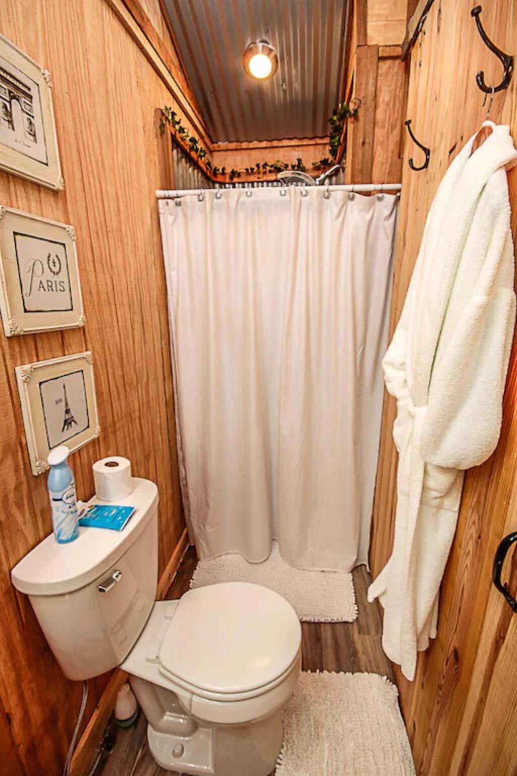 The Lazy Squirrel Cabin