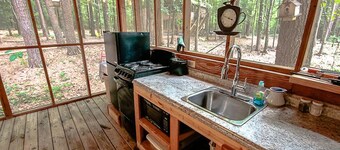 The Lazy Squirrel Cabin