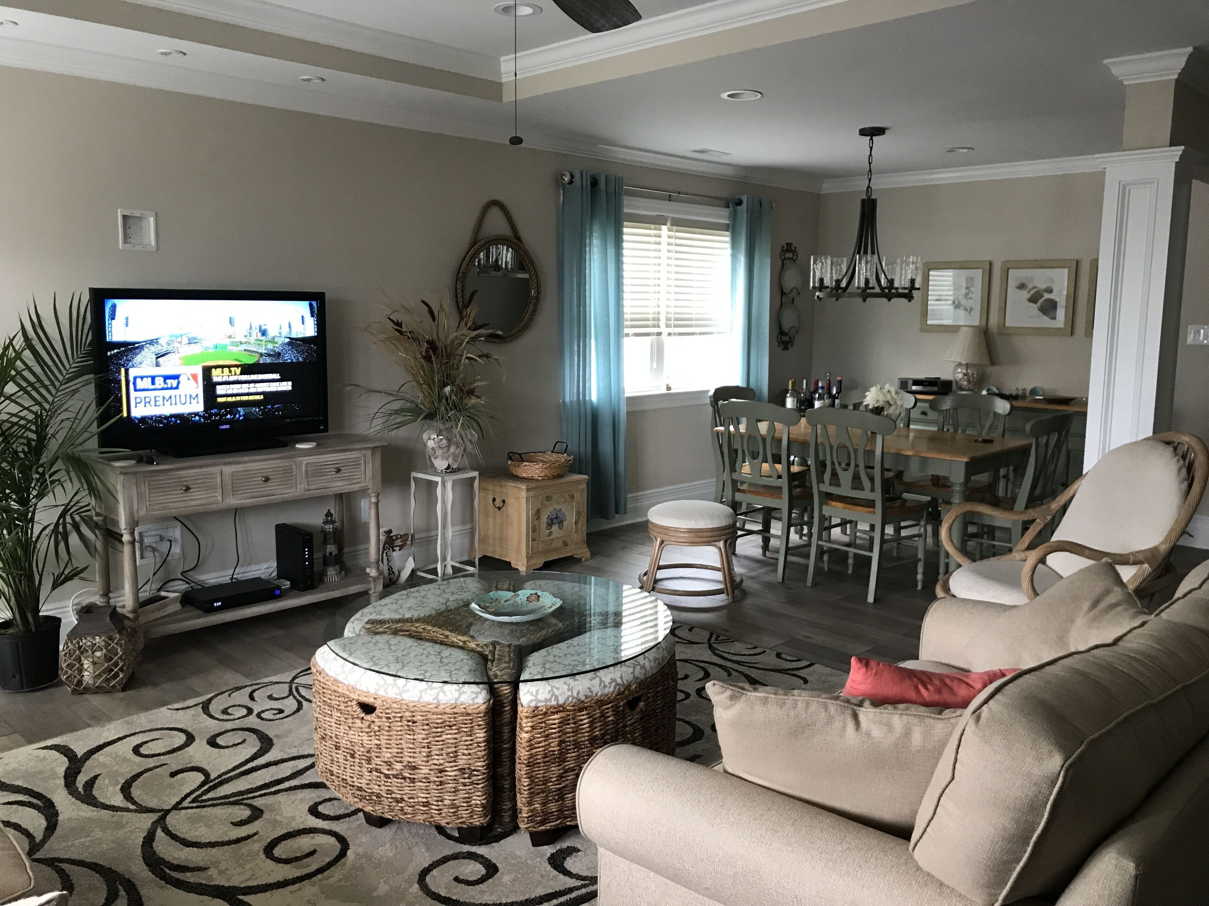 Margate - 3 bedroom home - 2 blocks to beach