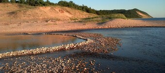 ウォーターフロント、素晴らしい眺め、プライベートビーチとドック、サンセット