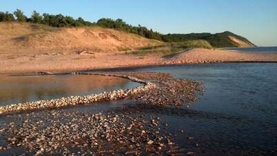 Waterfront Cabin, Great View, Private Beach, Sunsets