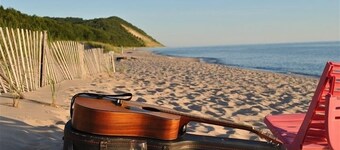 Waterfront Cabin, Great View, Private Beach, Sunsets