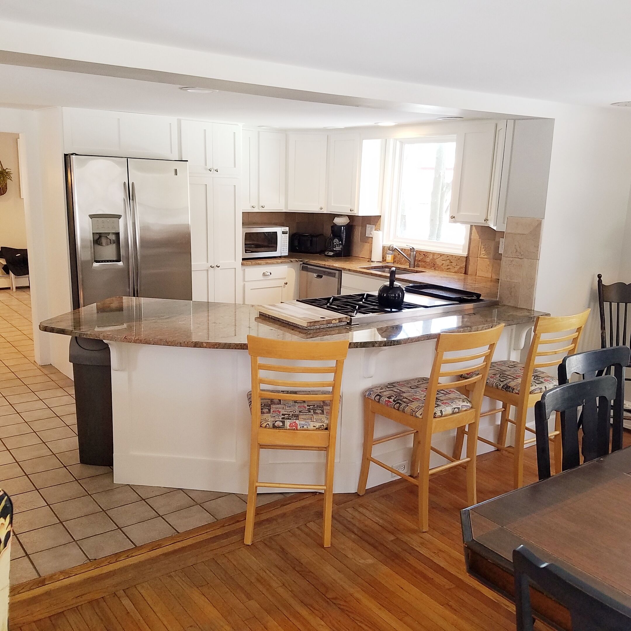 The Cliffview Farmhouse in the Heart of Horse Country!