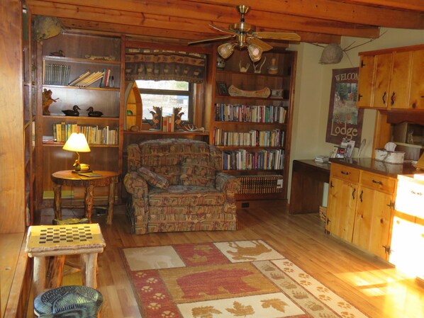 TV, DVD player, ping pong, books