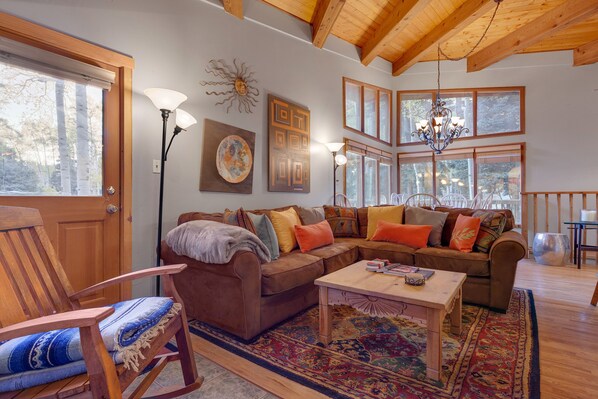 TV, fireplace, DVD player, music library