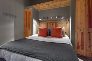 4 bedrooms, WiFi, bed sheets