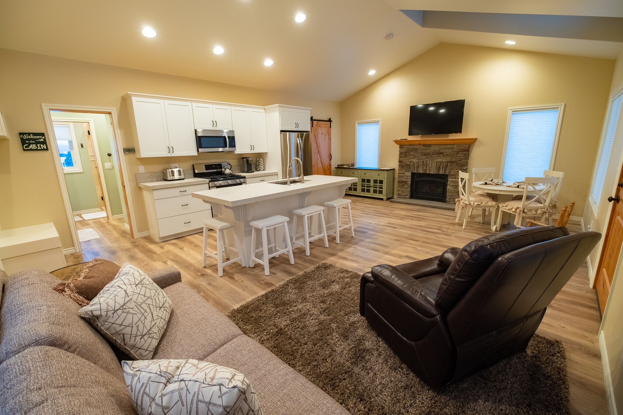 QUIET CABIN RETREAT, BEAUTIFUL VIEWS