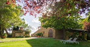 Property grounds - Villa Arpicella Pienza Siena Italy Tuscany, a stunning, green, peacefull corner (Pienza)