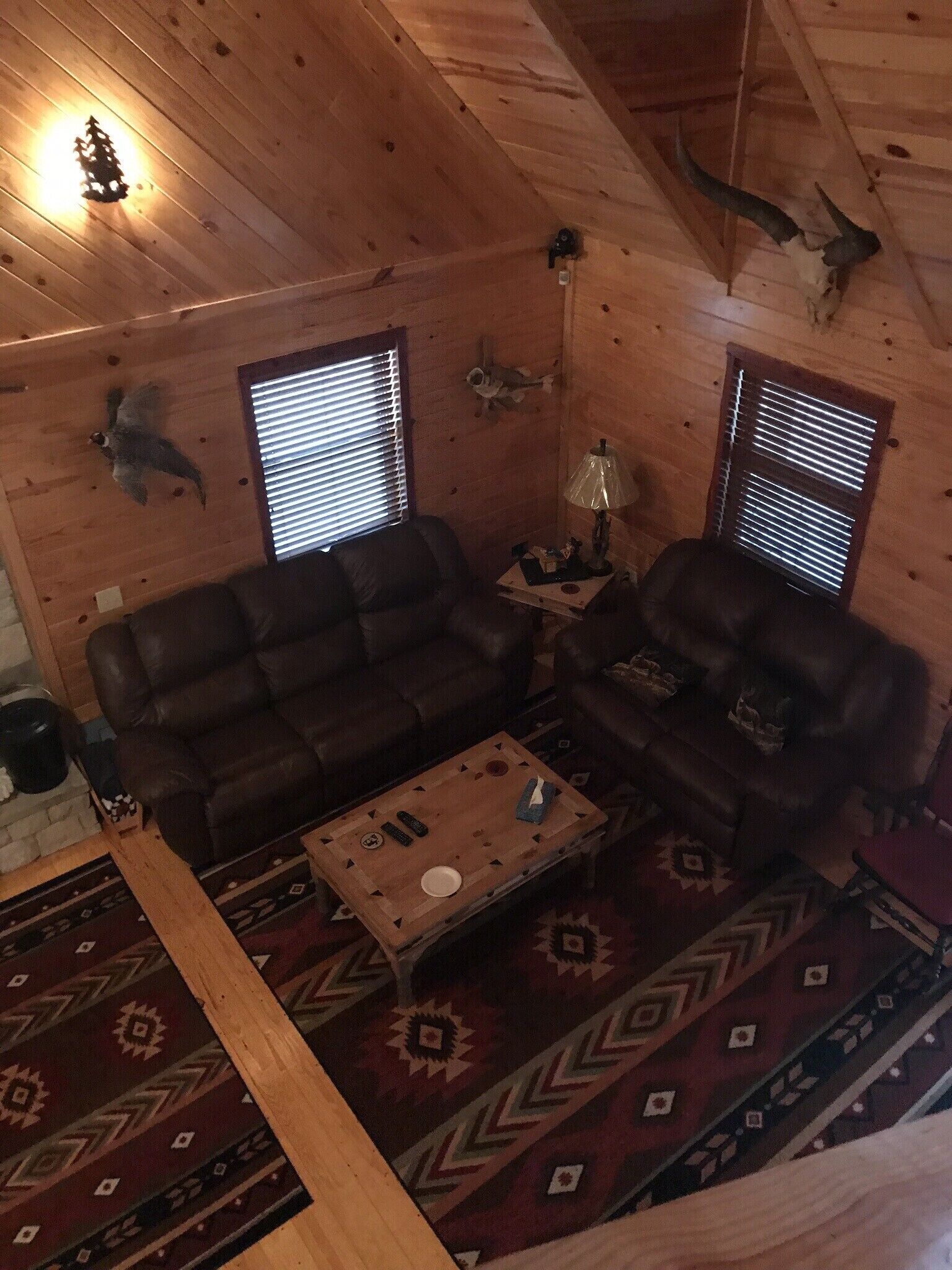 Smart TV, fireplace, DVD player