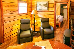 1 bedroom, free WiFi, bed sheets - The Cabin at Panther Valley Ranch (Hot Springs)
