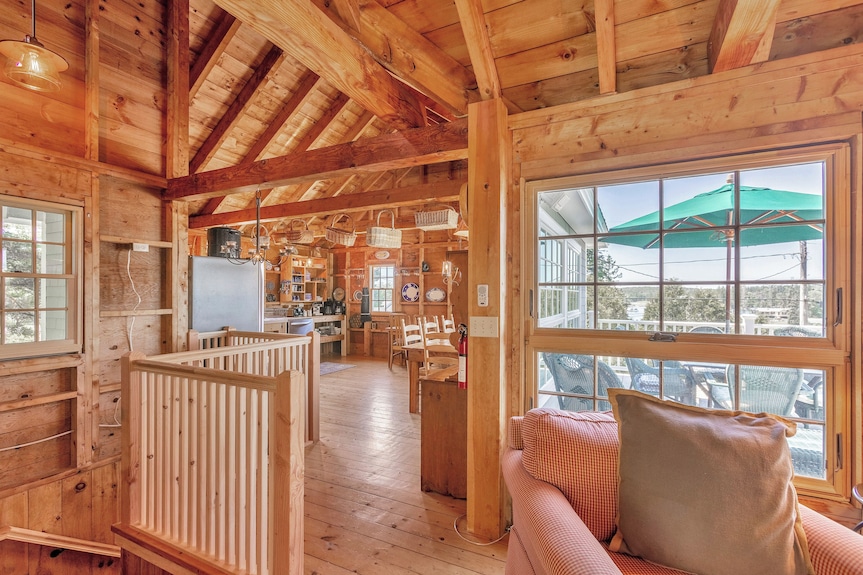 Sunset House: Rustic Maine Cottage Perched High Above Fishing Village With Harbor Views - Maine