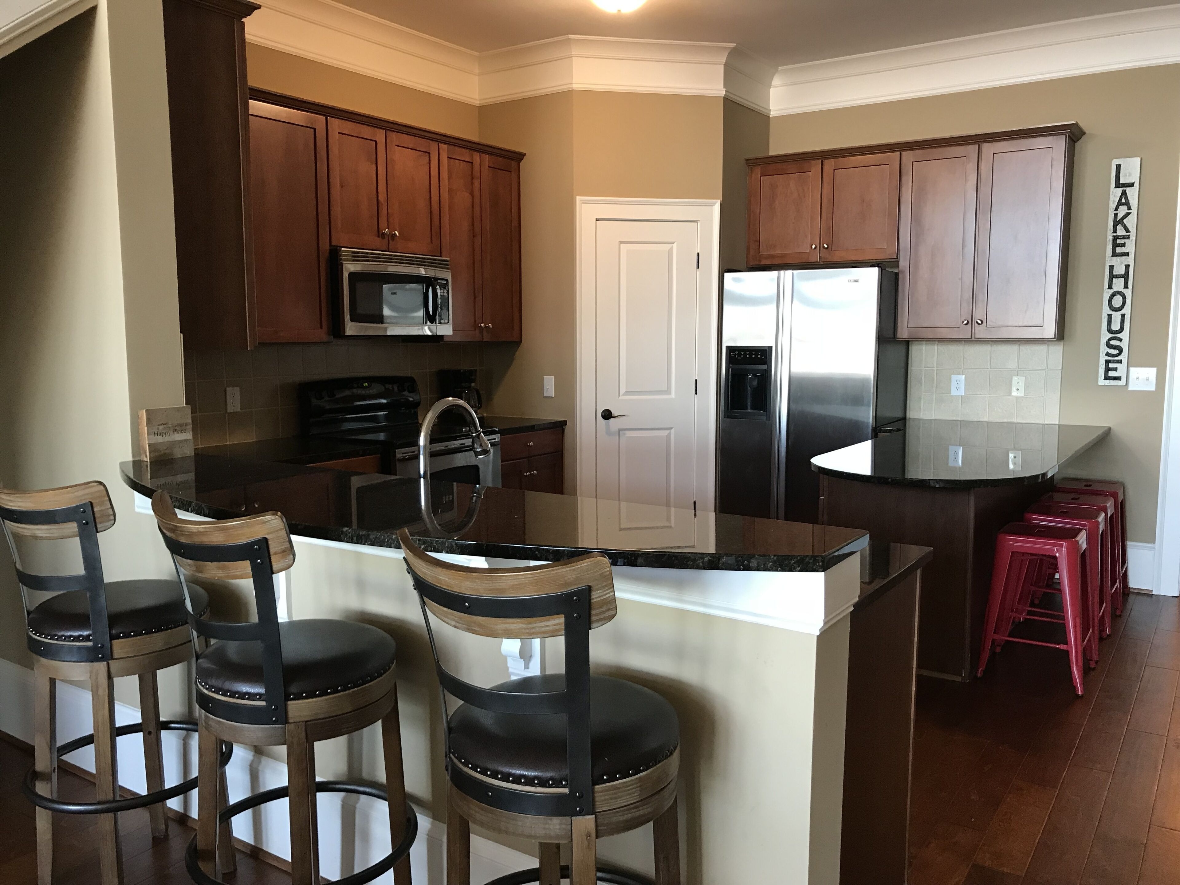 Beautiful lake front and golf course views from this 3BR/3BA penthouse condo