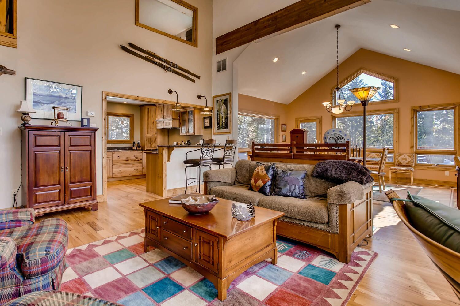 New Starlink Internet! Large Home w/ Incredible Views, Hot Tub, Close to Breck - Chalet L'Etoile