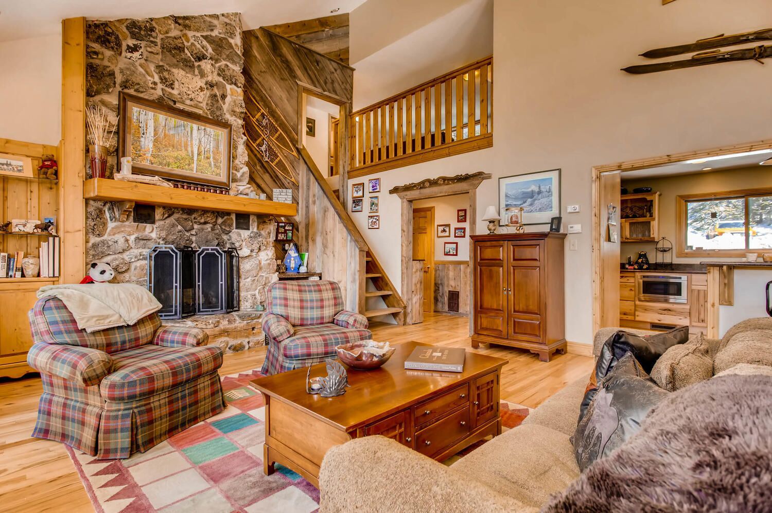 New Starlink Internet! Large Home w/ Incredible Views, Hot Tub, Close to Breck - Chalet L'Etoile